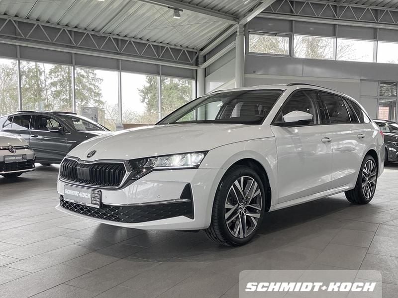 Gebraucht Skoda Octavia Selection 150 PS (110 kW) 2024 Moonweiß perleffekt Kombi