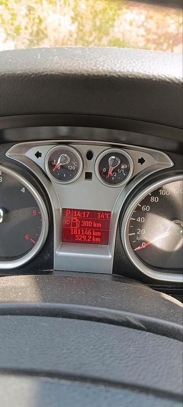 Second-hand Ford Focus 134 CP (98 kW) 2009 Argintiu Break