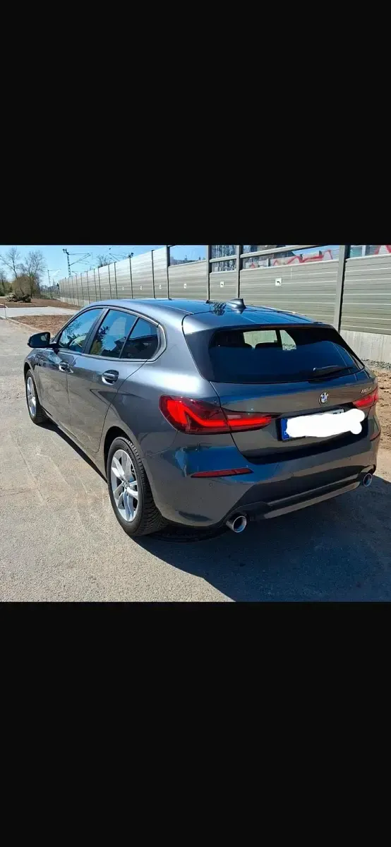 Gebraucht BMW 118 150 PS (110 kW) 2021 Grau Kleinwagen