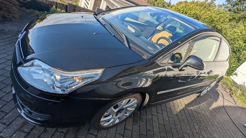 Schwarz Gebraucht 2005 Citroën C4 Coupé | 3.500 € - Bild 1/4