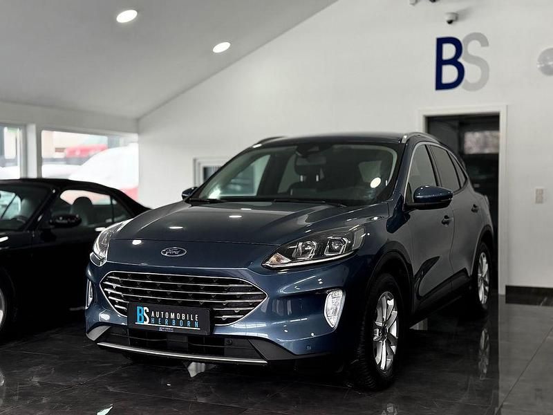 Gebraucht Ford Kuga Titanium 150 PS (110 kW) 2022 Blau SUV