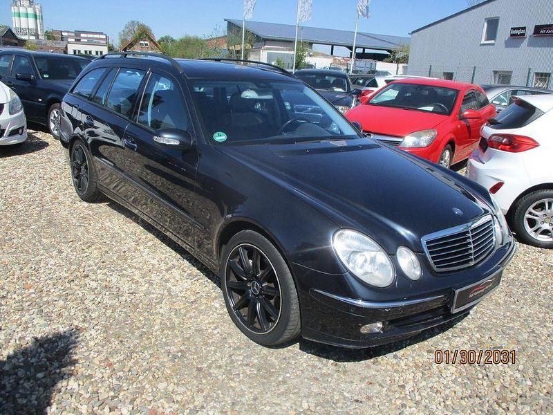 Occasion Mercedes E240 Avantgarde 177 ch (130 kW) 2004 Bleue Berline