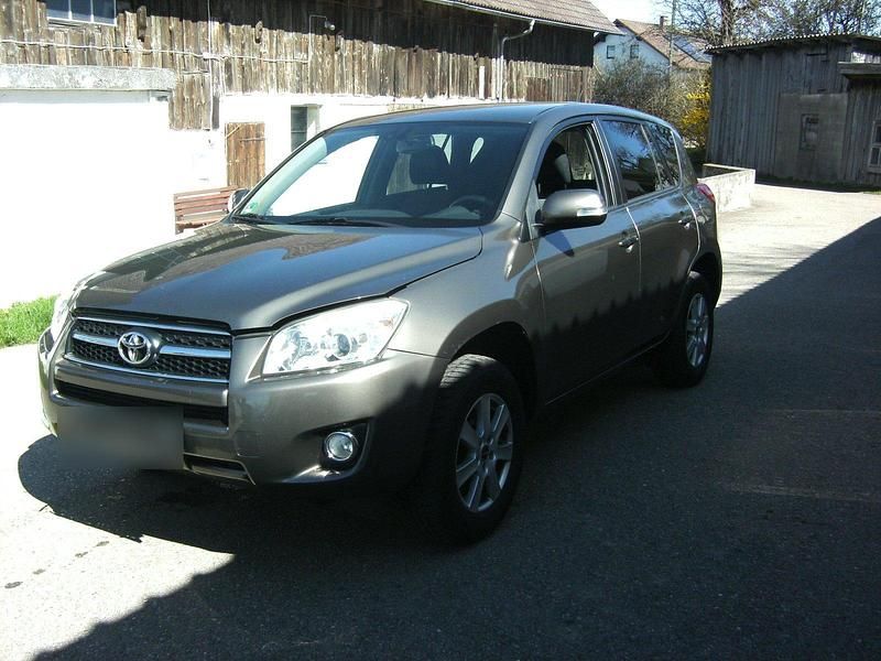 Gebraucht Toyota RAV4 150 PS (110 kW) 2009 Braun SUV