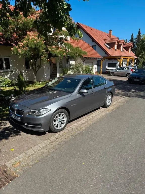 Gebraucht BMW 528 245 PS (180 kW) 2014 Grau Limousine