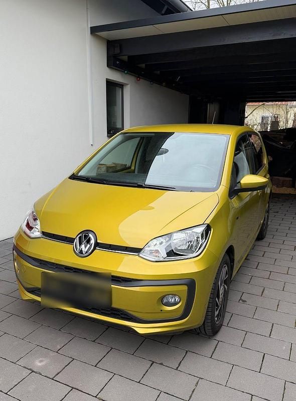 Używany VW up! Join 75 KM (55 kW) 2018 Złoty Hatchback