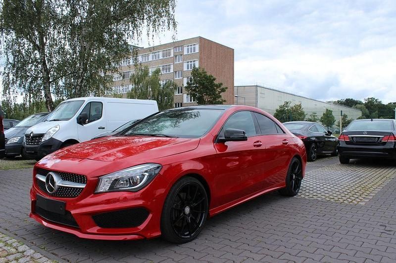 Rot Gebraucht 2015 Mercedes CLA250 AMG line Limousine | 18.900 € (Guter Preis) - Bild 1/4