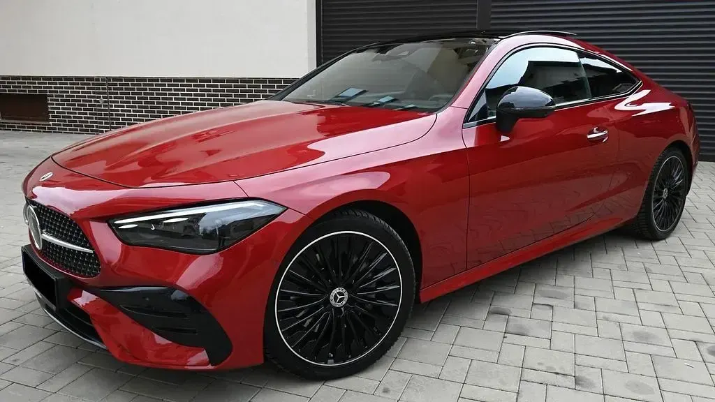 Gebraucht Mercedes CLE300 Premium Plus 258 PS (189 kW) 2024 Rot