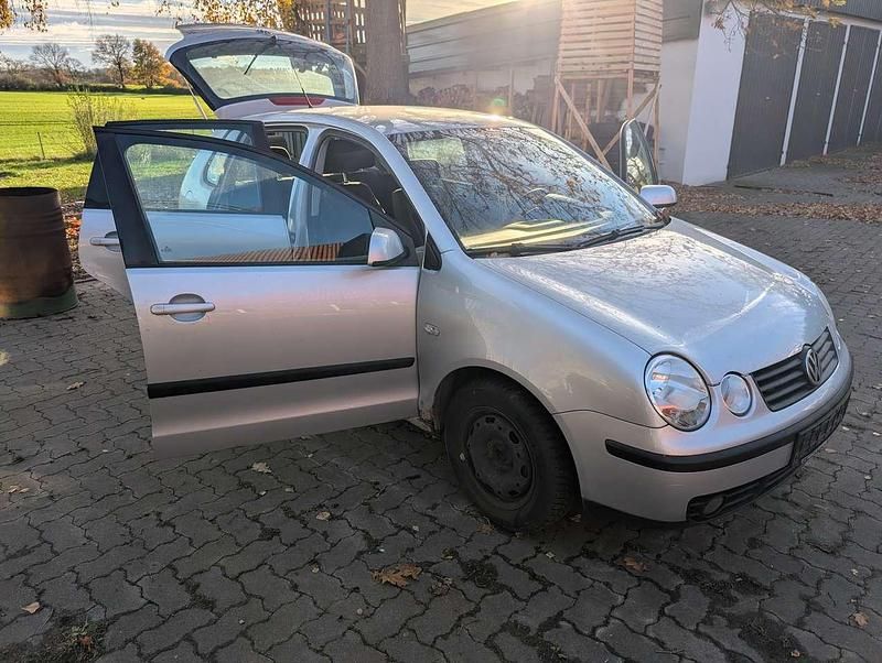 Gebraucht VW Polo 75 PS (55 kW) 2002 Silber Limousine