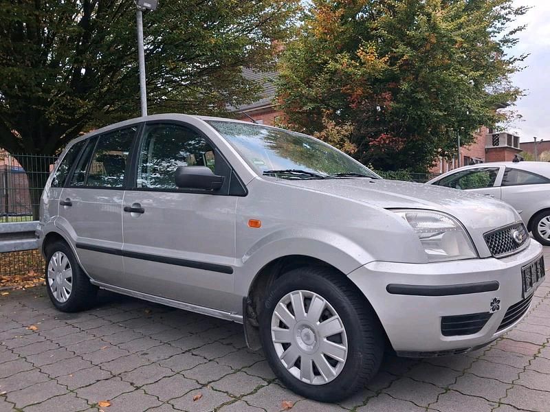 Grau Gebraucht 2008 Ford Fusion Kleinwagen | 1.850 € (Guter Preis) - Bild 1/4