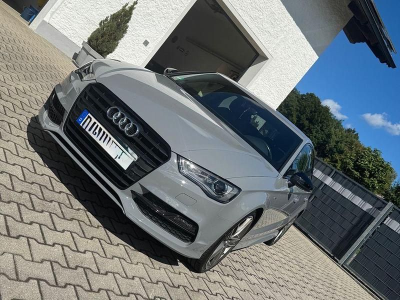Grau Gebraucht 2016 Audi A3 S-Line Limousine | 17.990 € (Fairer Preis) - Bild 1/4