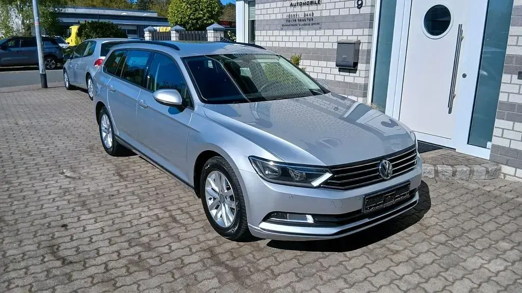 Gebraucht VW Passat Trendline 120 PS (88 kW) 2016 Silber Kombi