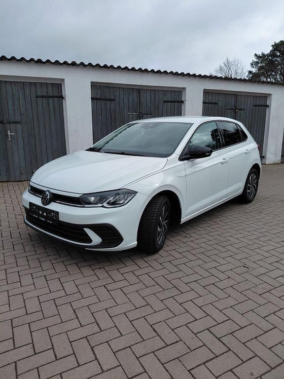 Gebraucht VW Polo Move 95 PS (69 kW) 2024 Weiß Kleinwagen