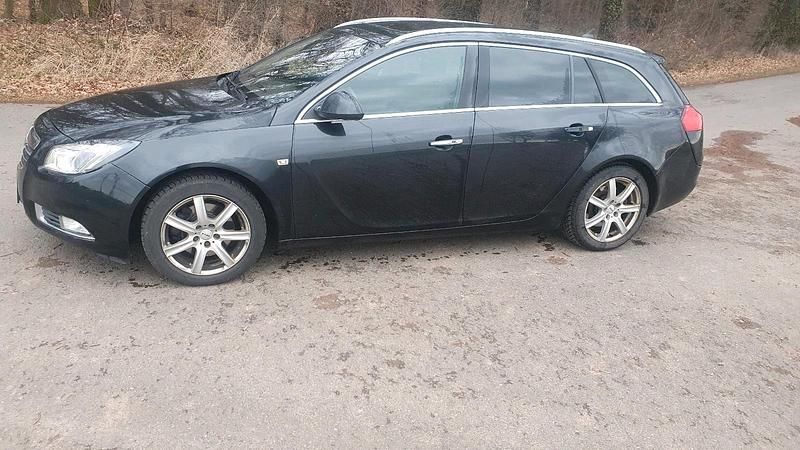 Gebraucht Opel Insignia 160 PS (117 kW) 2010 Schwarz Kombi