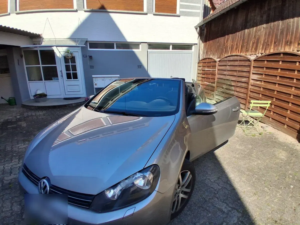 Gebraucht VW Golf 105 PS (77 kW) 2011 Silber Cabrio