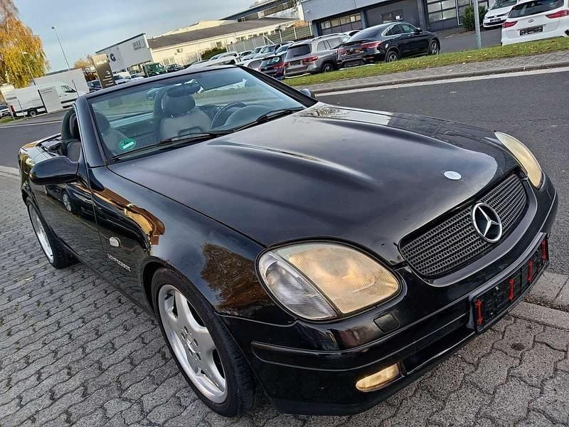 Gebraucht Mercedes SLK230 193 PS (141 kW) 2000 Schwarz Cabrio