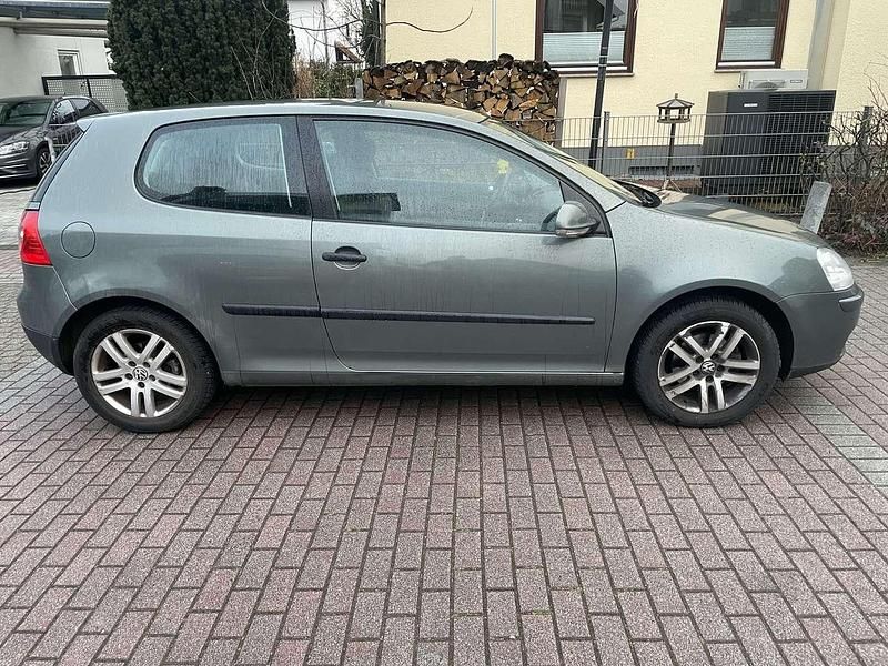 Gebraucht VW Golf IV Trendline 75 PS (55 kW) 2005 Sagegreen metallic Kleinwagen