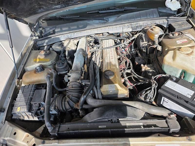 Second-hand Opel Senator 177 CP (130 kW) 1988 Argintiu Berlinǎ