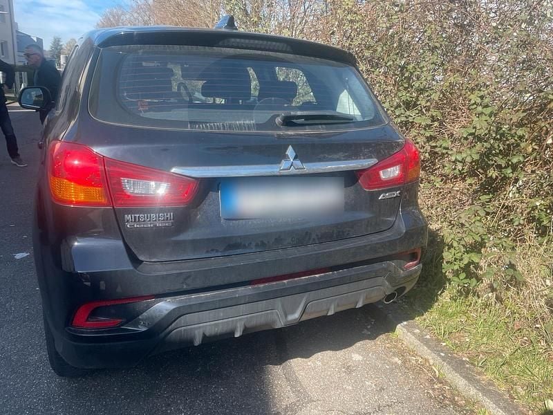 Gebraucht Mitsubishi ASX 117 PS (86 kW) 2019 Schwarz SUV