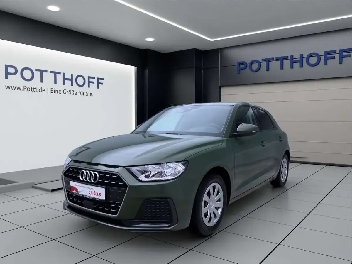 Second-hand Audi A1 Advanced 116 CP (85 kW) 2025 Verde SUV