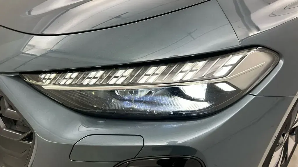 Second-hand Audi A5 S-line plus 204 CP (150 kW) 2025 Albastru Break