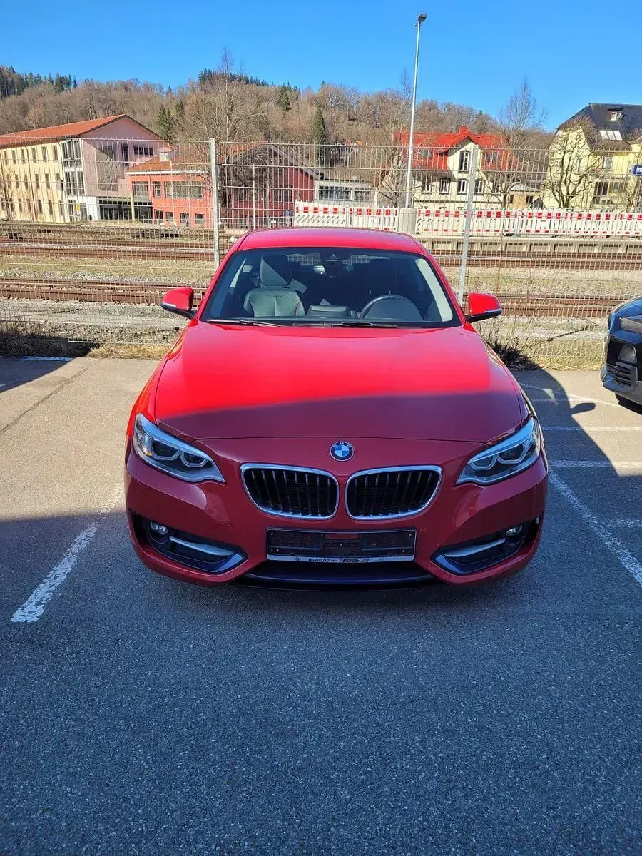 Gebraucht BMW 220 Sport Line 184 PS (135 kW) 2016 Rot Coupé