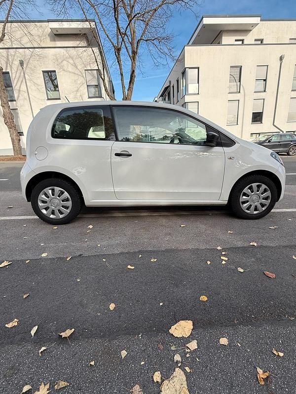 Weiß Gebraucht 2017 Skoda Citigo GreenLine Kleinwagen | 4.900 € (Fairer Preis) - Bild 1/4