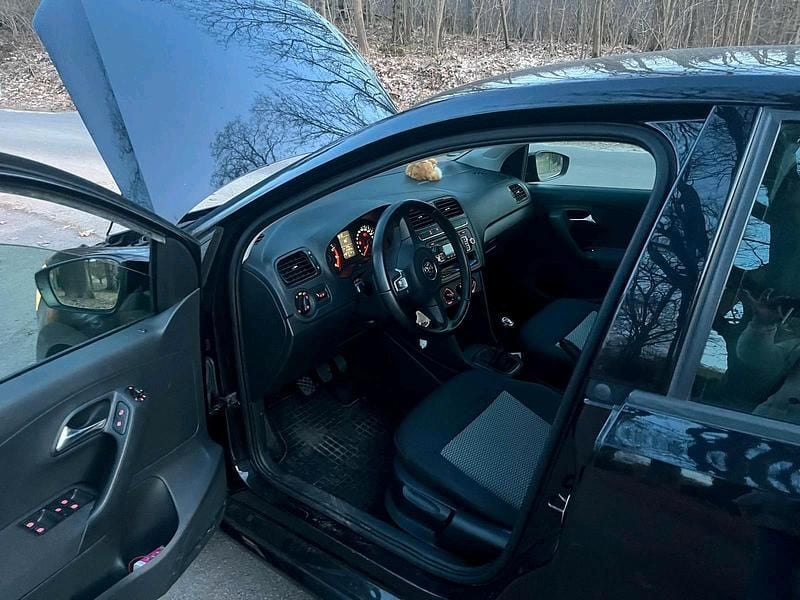 Gebraucht VW Polo 67 PS (49 kW) 2010 Schwarz Kleinwagen