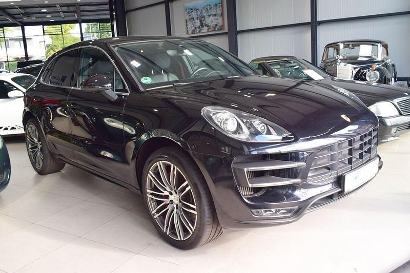 Schwarz Gebraucht 2015 Porsche Macan Turbo SUV | 38.899 € (Fairer Preis) - Bild 1/3