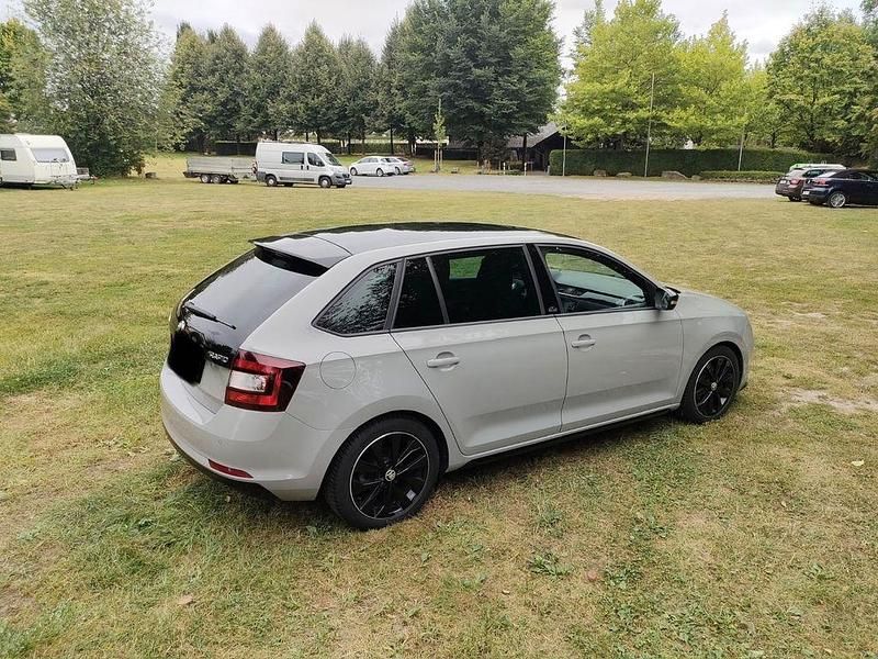 Gebraucht Skoda Rapid Monte Carlo 95 PS (69 kW) 2017 Grau Kleinwagen