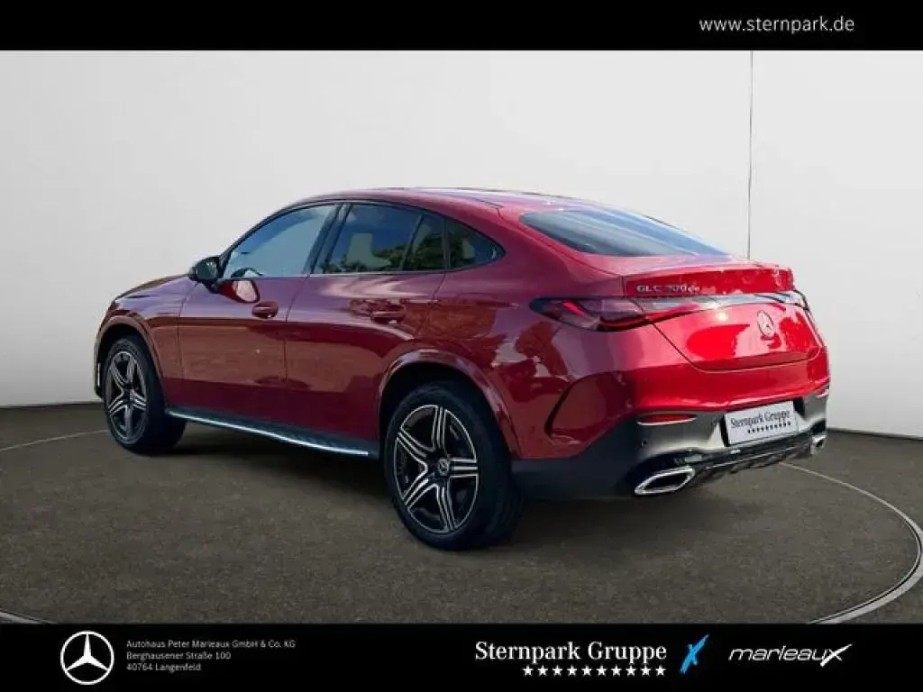 Gebraucht Mercedes GLC300de AMG 197 PS (144 kW) 2024 Manufaktur patagonienrot (metallic) Coupé
