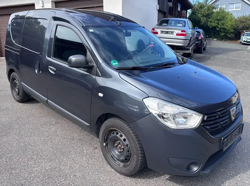 Gebraucht Dacia Dokker Ambiance 102 PS (75 kW) 2017 Grau Van / Kleinbus