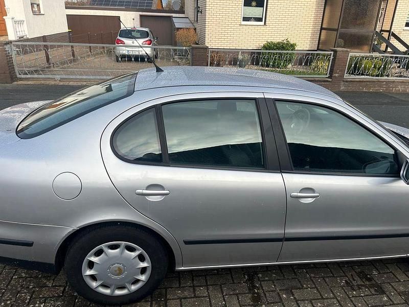 Gebraucht Seat Toledo 105 PS (77 kW) 2002 Silber Limousine
