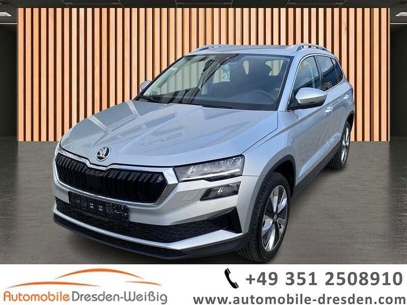 Silber Gebraucht 2024 Skoda Karoq Selection SUV | 27.980 € (Superpreis) - Bild 1/4
