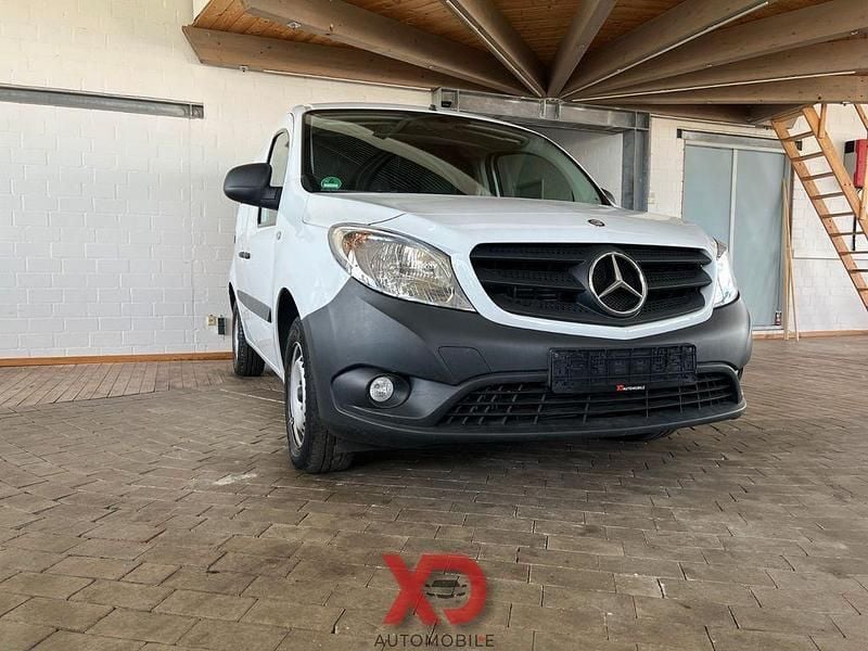 Weiß Gebraucht 2019 Mercedes Citan 111 Limousine | 10.600 € (Superpreis) - Bild 1/4