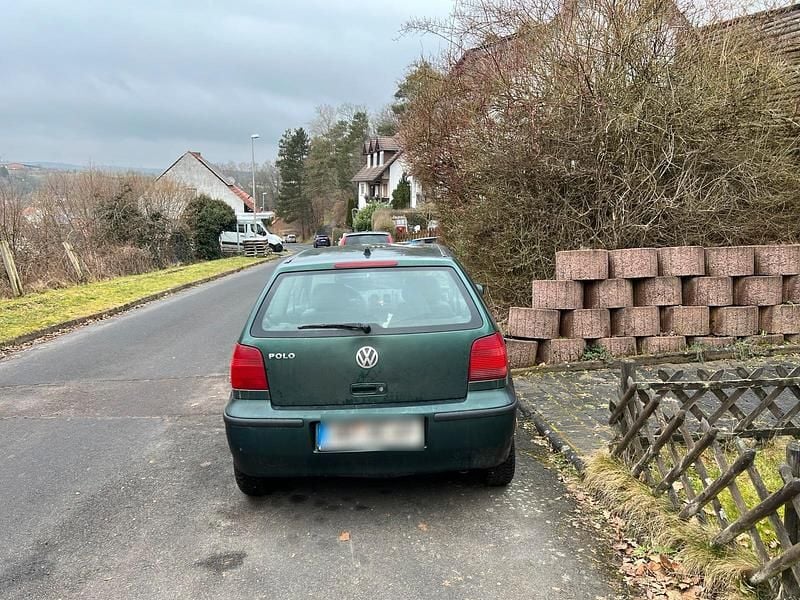 Grün Gebraucht 1999 VW Polo Kleinwagen | 250 € - Bild 1/4