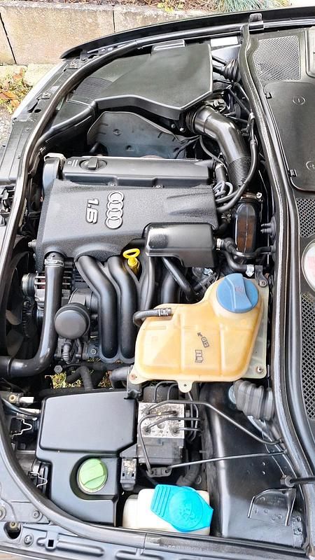 Gebraucht Audi A4 101 PS (74 kW) 2001 Schwarz Kombi