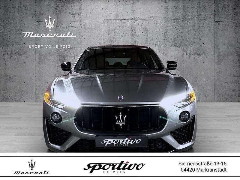 Grigio Gebraucht 2020 Maserati Levante SUV | 61.666 € (Etwas zu teuer) - Bild 1/4