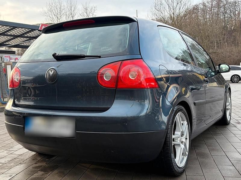 Gebraucht VW Golf V 105 PS (77 kW) 2004 Kleinwagen