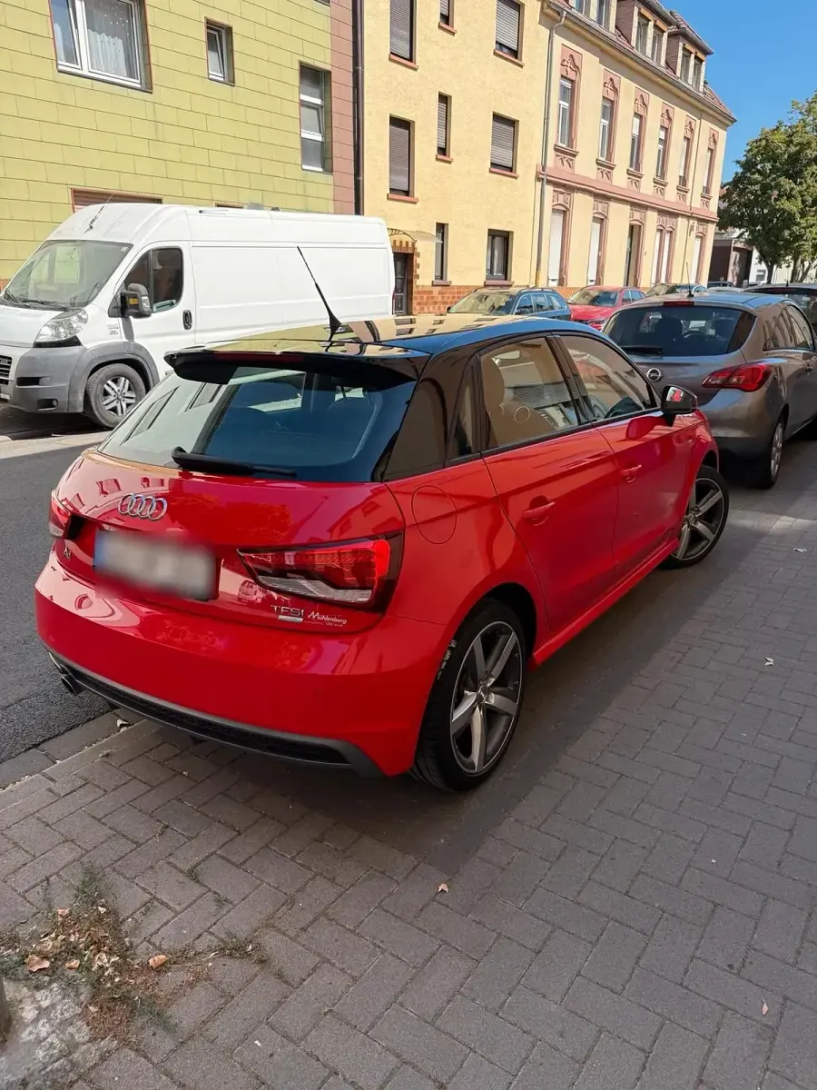 Gebraucht Audi A1 Sportback 82 PS (60 kW) 2016 Rot Kleinwagen