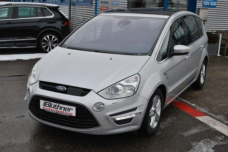 Gebraucht Ford S-MAX Titanium 200 PS (147 kW) 2012 Silber Van / Kleinbus