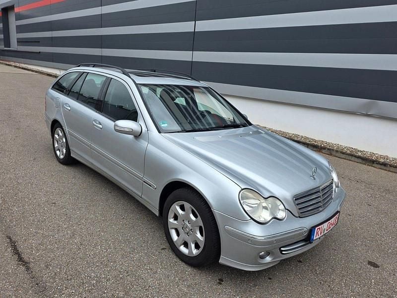 Silber Gebraucht 2007 Mercedes C220 Elegance Kombi | 1.800 € (Guter Preis) - Bild 1/4