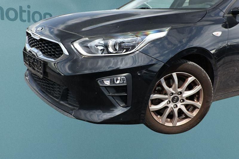 Schwarz Gebraucht 2019 Kia Ceed Edition 7 Kleinwagen | 12.099 € (Fairer Preis) - Bild 1/4