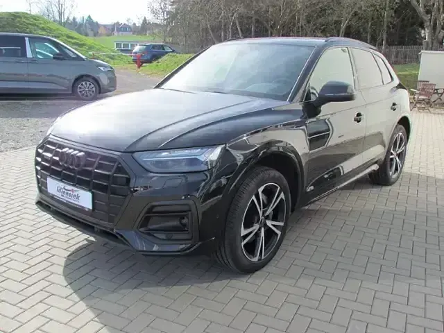 Używany Audi Q5 Advanced Plus 204 KM (150 kW) 2022 Czarny SUV