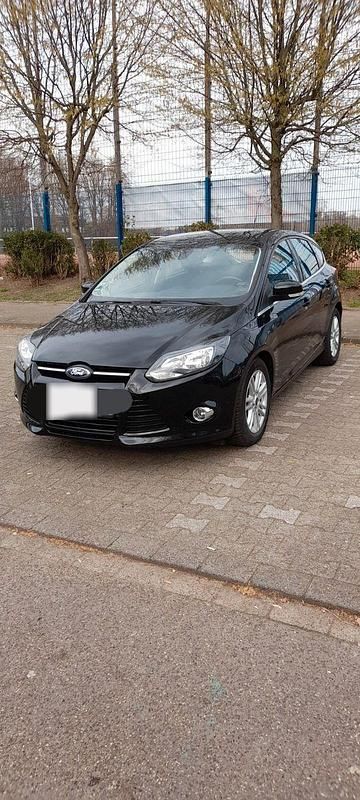 Gebraucht Ford Focus SYNC Edition 125 PS (91 kW) 2013 Schwarz Limousine