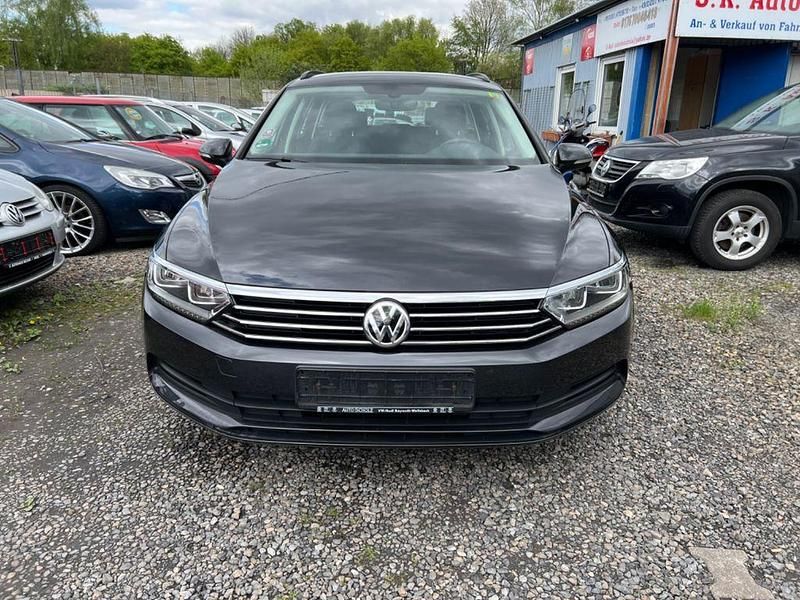Schwarz Gebraucht 2019 VW Passat Comfortline Kombi | 12.900 € (Guter Preis) - Bild 1/4