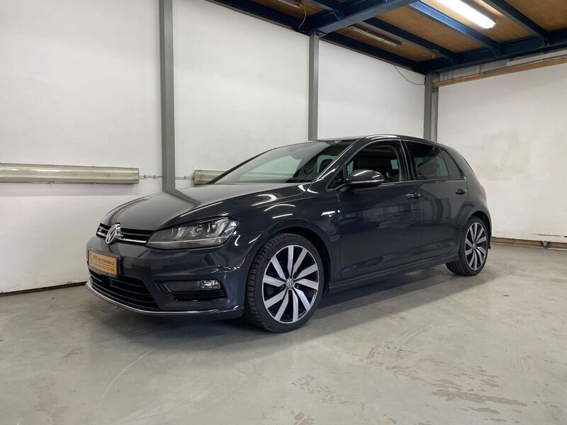 Grau Gebraucht 2017 VW Golf VII Allstar Limousine | 13.500 € (Fairer Preis) - Bild 1/4