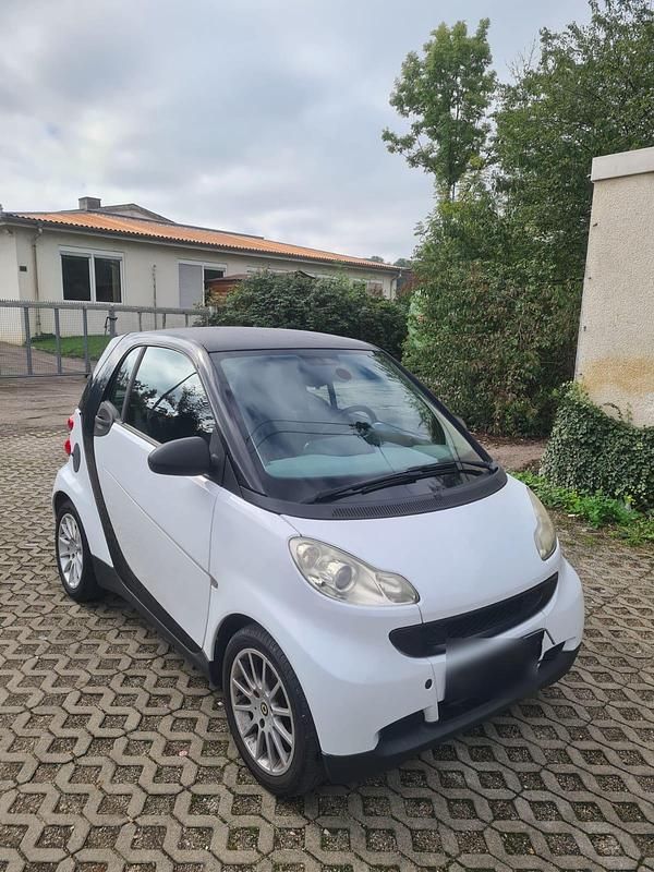 Weiß Gebraucht 2007 Smart ForTwo Coupé Coupé | 2.800 € - Bild 1/4