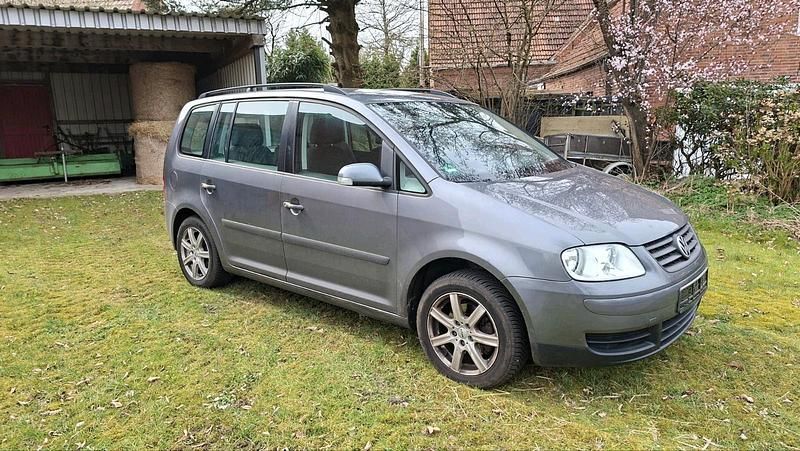 Gebraucht VW Touran 105 PS (77 kW) 2005 Grau Van / Kleinbus
