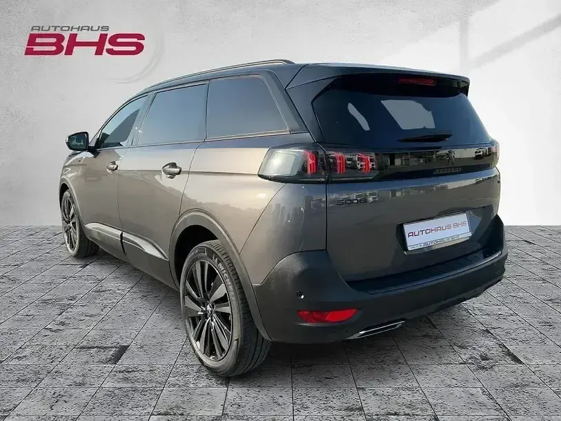 Gebraucht Peugeot 5008 GT 131 PS (96 kW) 2023 Platinum grau (grau) Van / Kleinbus