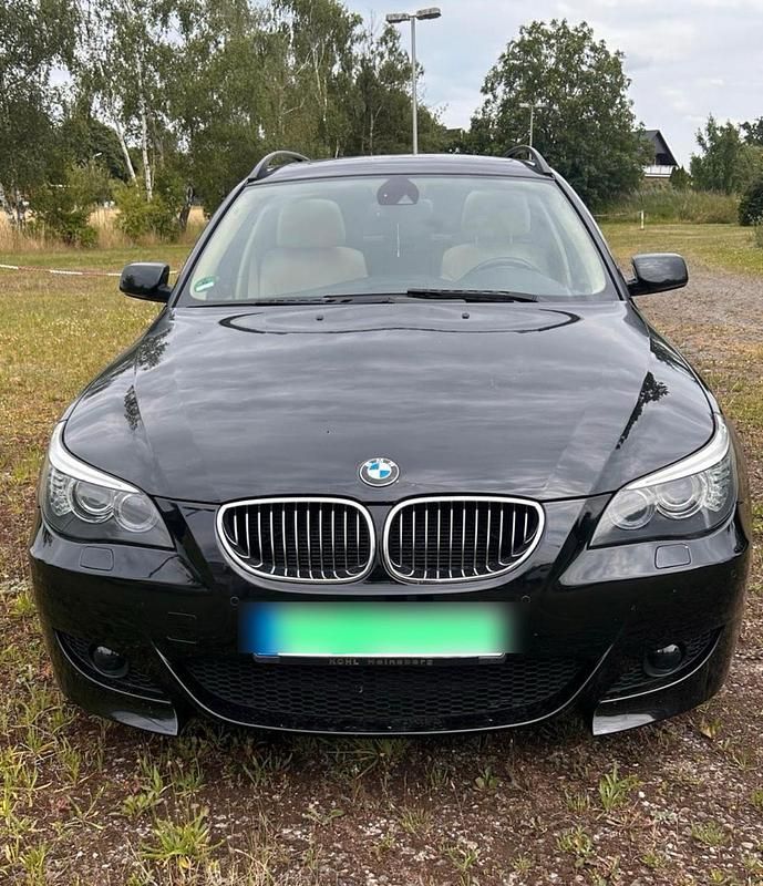 Schwarz Gebraucht 2009 BMW 530 Kombi | 4.300 € (Superpreis) - Bild 1/4